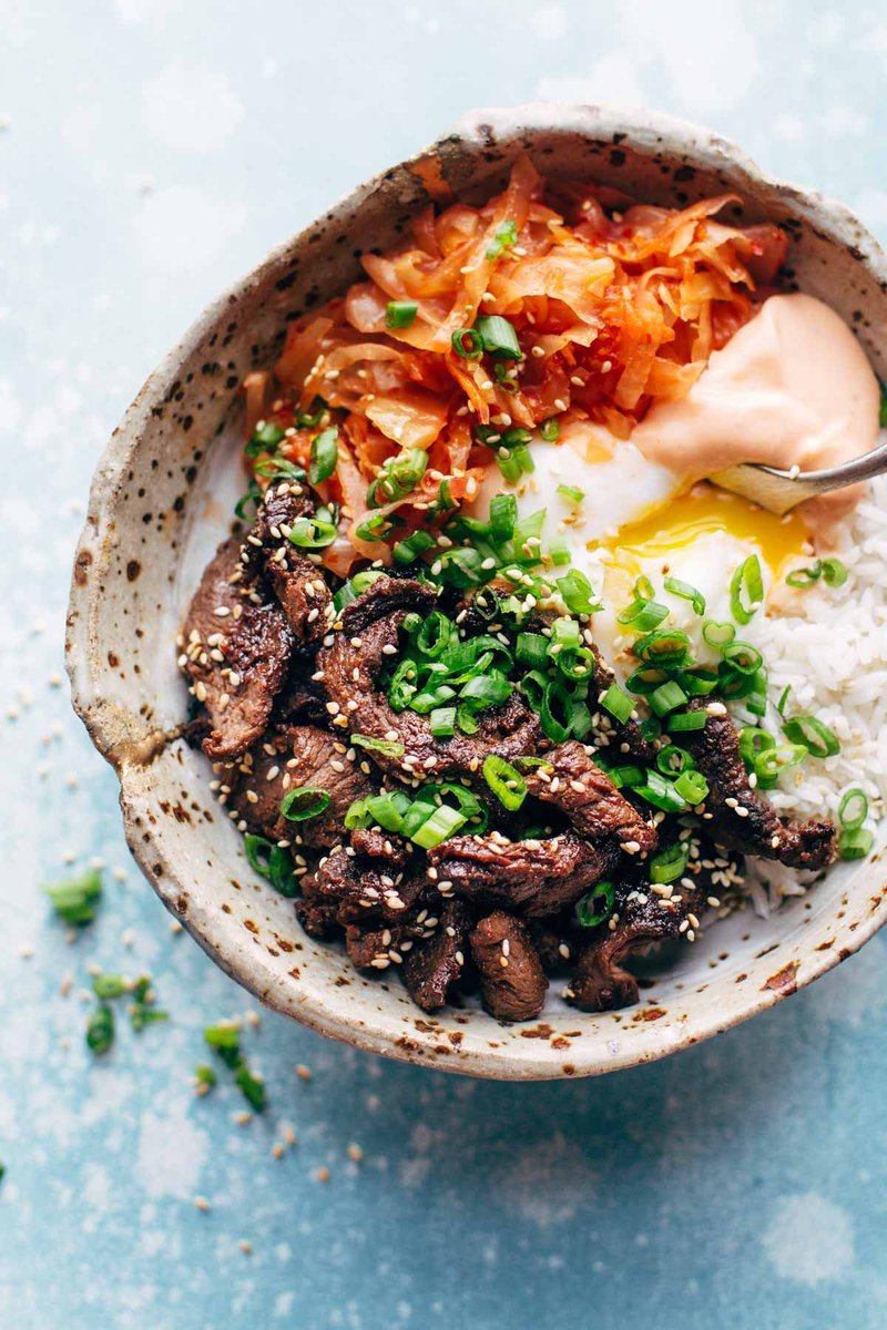 Hello deliciousness! 
These <a href="/pinchofyum/">Pinch of Yum</a> Korean BBQ Yum Yum Rice Bowls are all-pro YUMMY!
buff.ly/2tMcdiq