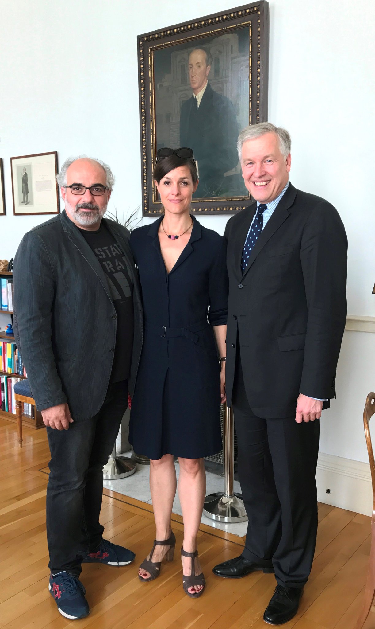 Martin Eichtinger On Twitter Distinct Pleasure To Welcome Austrian Star Comedian Michael Niavarani Actress Helen Zellweger Discussed Book Presentation Austriainuk Https T Co Bafniricfk