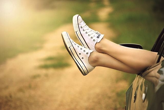 HangsunEU's tweet photo. Love the feeling of having super smooth legs? The #Hangsun F210 epilator removes hair as small as a grain of sand! https://t.co/9NrOaJP0qK https://t.co/0VP7e3yxxa