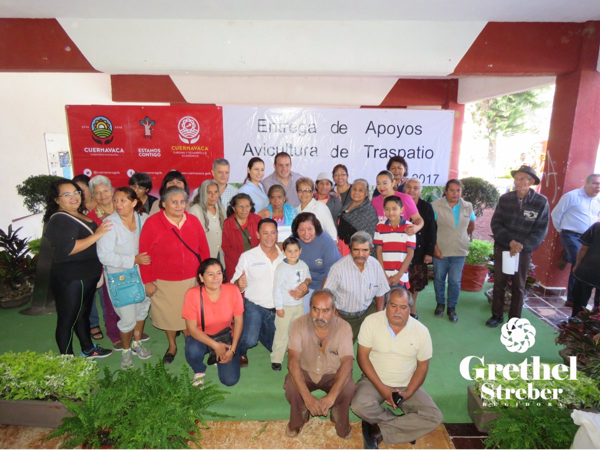 Grethel_Streber's tweet photo. Entrega de apoyos del programa avicultura de traspatio, ocupados por combatir el hambre en el municipio #Cuernavaca https://t.co/QFxcNLthaH