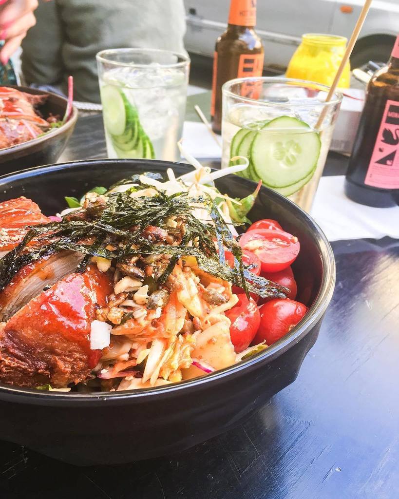 Food bowls &amp; Gin 🥘🍸 😋 #foodbowl #foodspotsmunich #katopazzo ift.tt/2vgESth