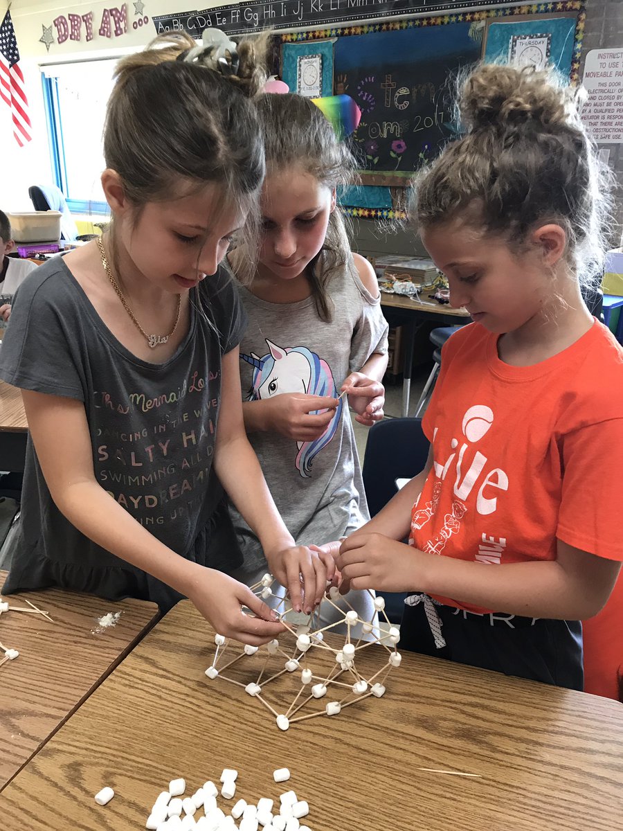 Carolyn Ryan tweet media