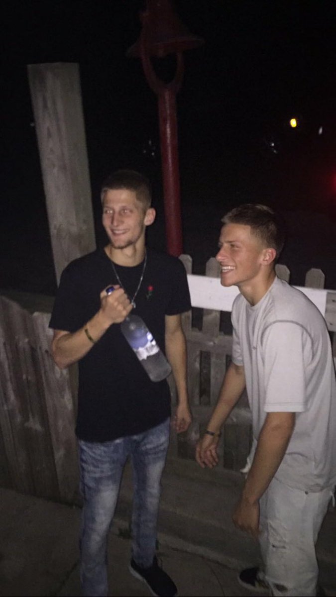 Matthutton6's tweet image. Really don't remember taking this but I was happy as fuck