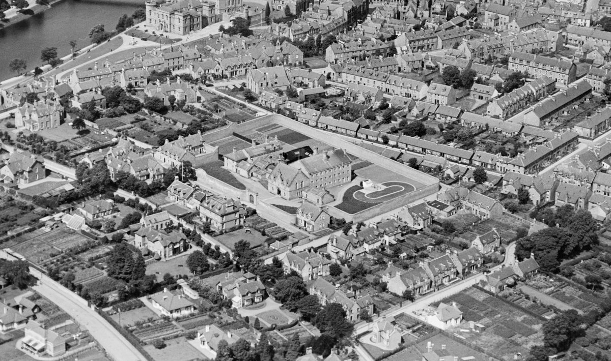 Last week, we #listed HMP #Inverness. Still a working a prison today, the building first opened in 1902: ow.ly/G5z230dyXIw