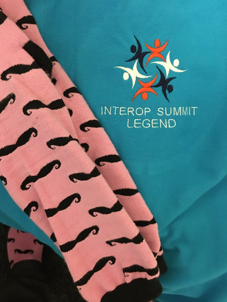 Going for big sartorial splash at tonight #SumSch17 dinner, with <a href="/InteropSummit/">InteropSummit</a> &amp; #pinksocks in full combo!!