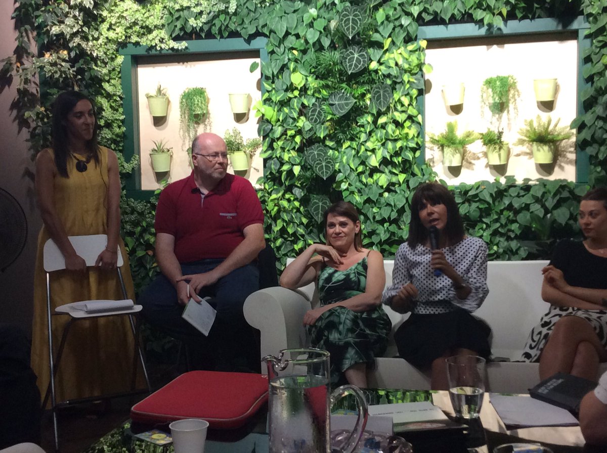 Carla Icardi:i nuovi comunicatori hanno anime diverse.Fondamentale l'effetto entusiasmo. #tavolaspigolosa <a href="/sigarierum/">sigarierum</a> <a href="/ticucinocosi/">lucia arlandini</a>