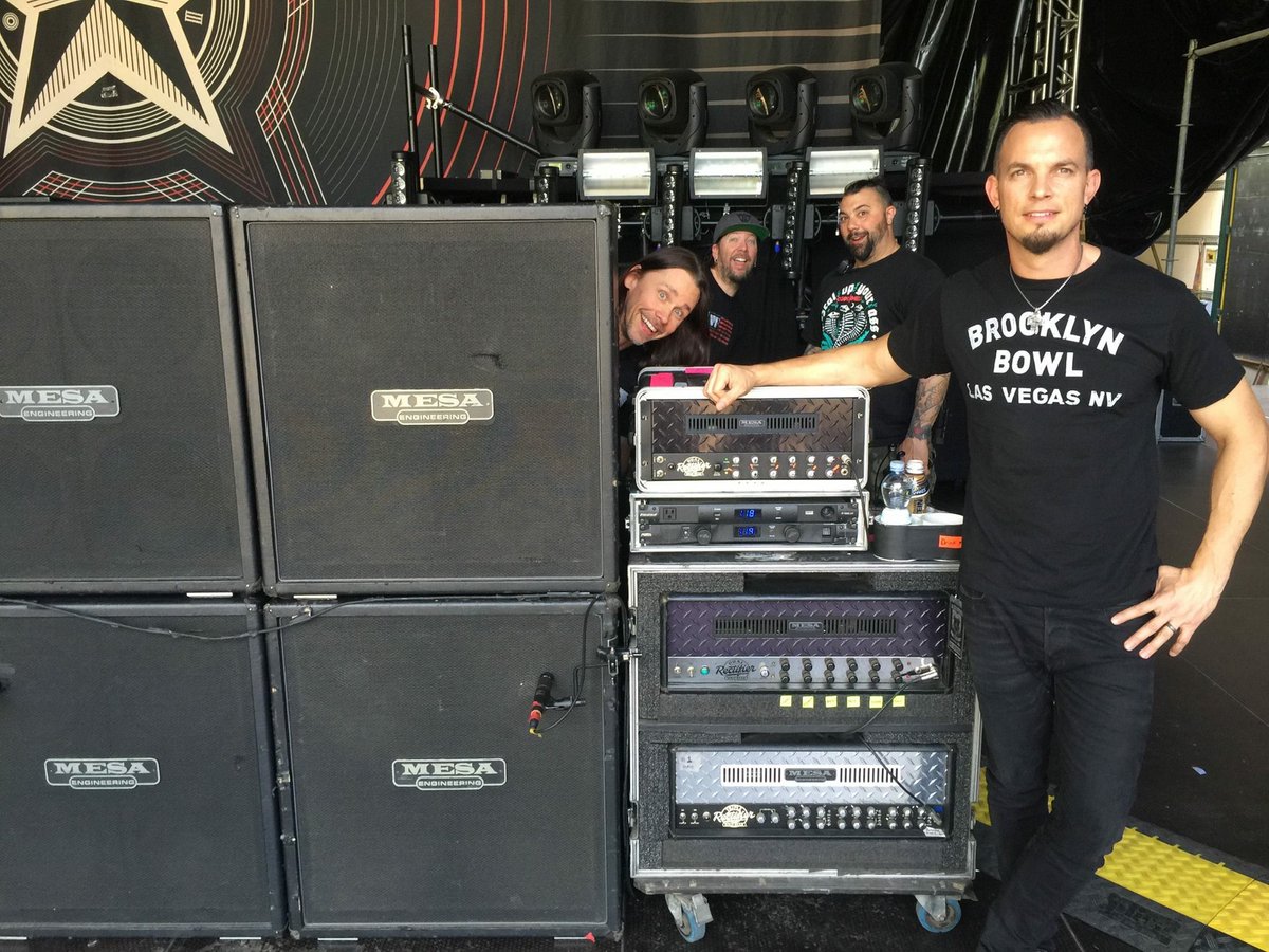 Tremonti_Italia's tweet photo. . @MarkTremonti's rig on the last @alterbridge tour... and @MylesKennedy photobombing 😁 - Photo © @MesaBoogie 

( + @Scott_Phillips &amp; Joey!) https://t.co/Bil7JjEi7m