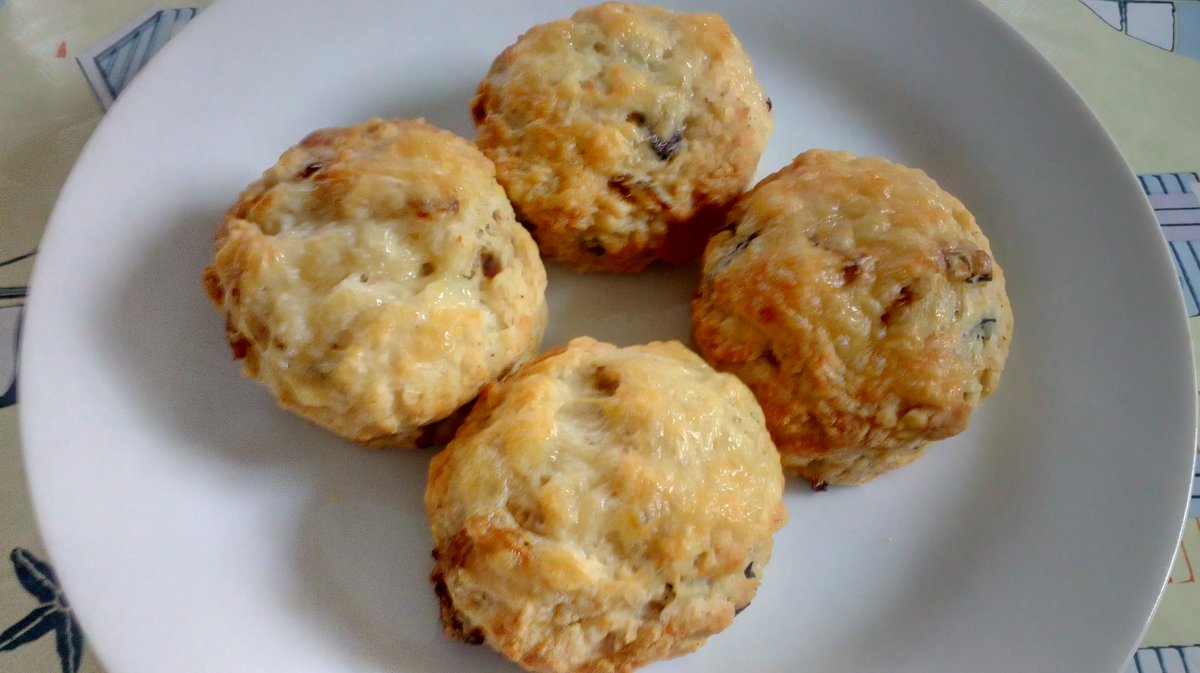 TeaTimeSue's tweet photo. Just off to @Bucksvillagewi with my competition entries, 4 scones and Battenburg cake. It said 'any variety' on the rules 😋 https://t.co/1OoqKCISBm