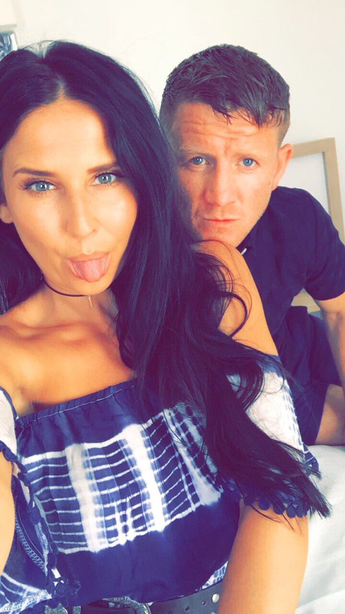 xstephaniejadex's tweet image. 3rd night here and I've finally managed to drag him out #donein 😂😂😂 💃🏽💃🏽💃🏽 @bradsaunders86