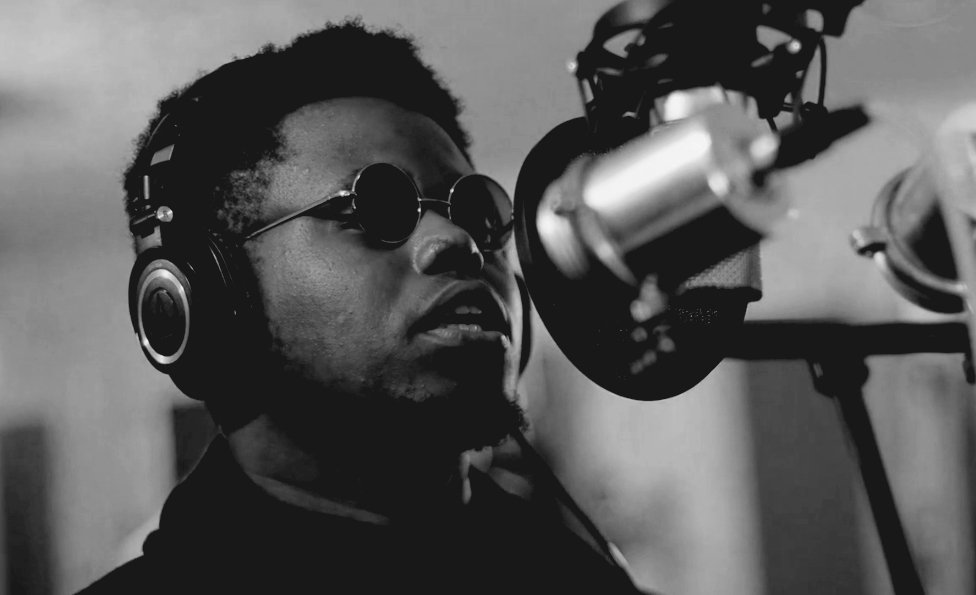 amazingradio's tweet photo. On before 10pm on our @CitadelFestival preview:
new @DanCroll, old school @back_beat_ & #TipsFor2017's @xamvolo.
https://t.co/uUDuPnTFP6 https://t.co/hIGFfhll0b