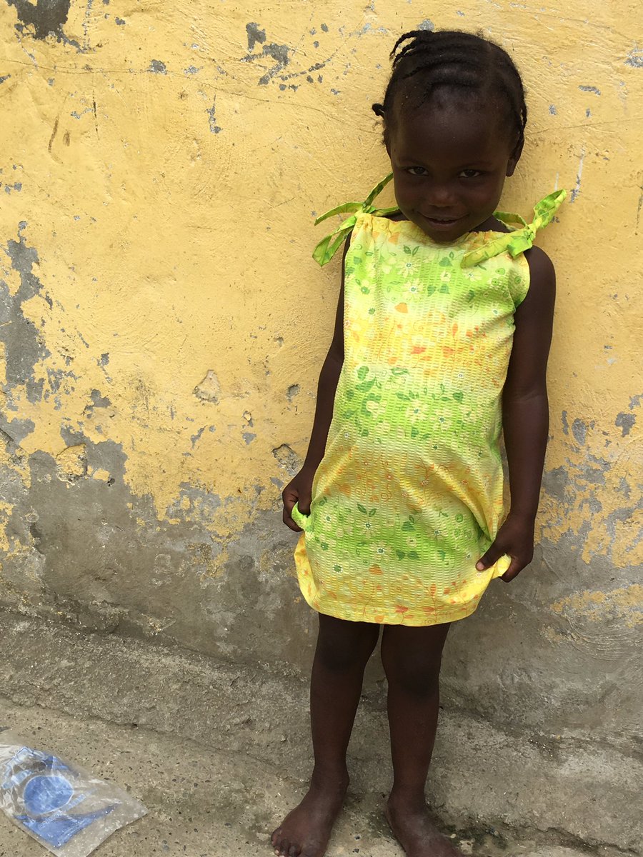 bailee_moser's tweet image. While I was in the Dominican I handed out around 150 dresses to the girls that my mom and grandma had made for me and it was amazing❤️🌎