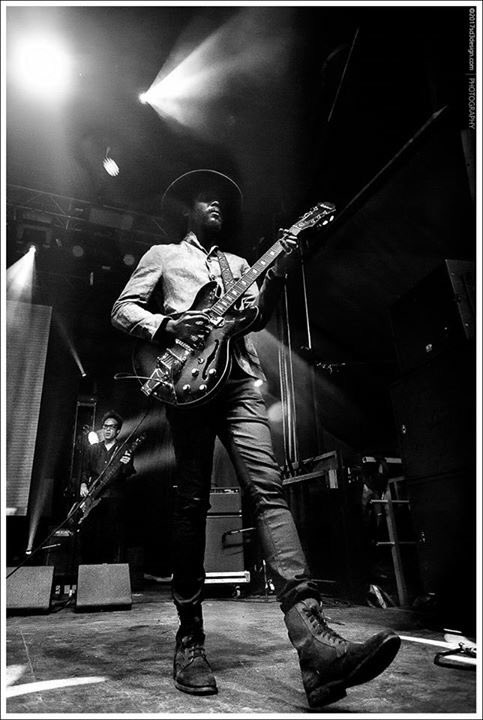 sd3design's tweet photo. powerhouse set w @GaryClarkJr & guest @johnnykmoe blistering fuzz guitar at @ottawabluesfest #AustinTx #Blues #sd3design #photography https://t.co/D0rXvGdcqO
