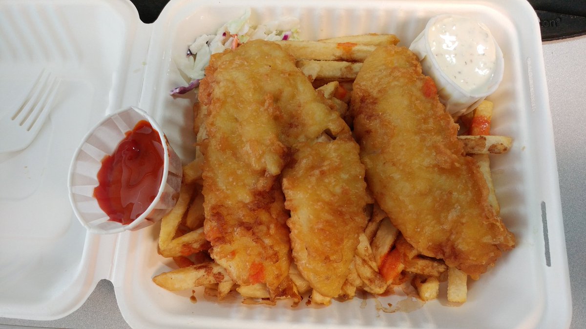 6o4boi's tweet photo. Shoutout to @flyingfishnchip for lunch. Best value and selection for mobile fish n chips, hands down. #NationalFrenchFryDay https://t.co/deqjKb9vxy
