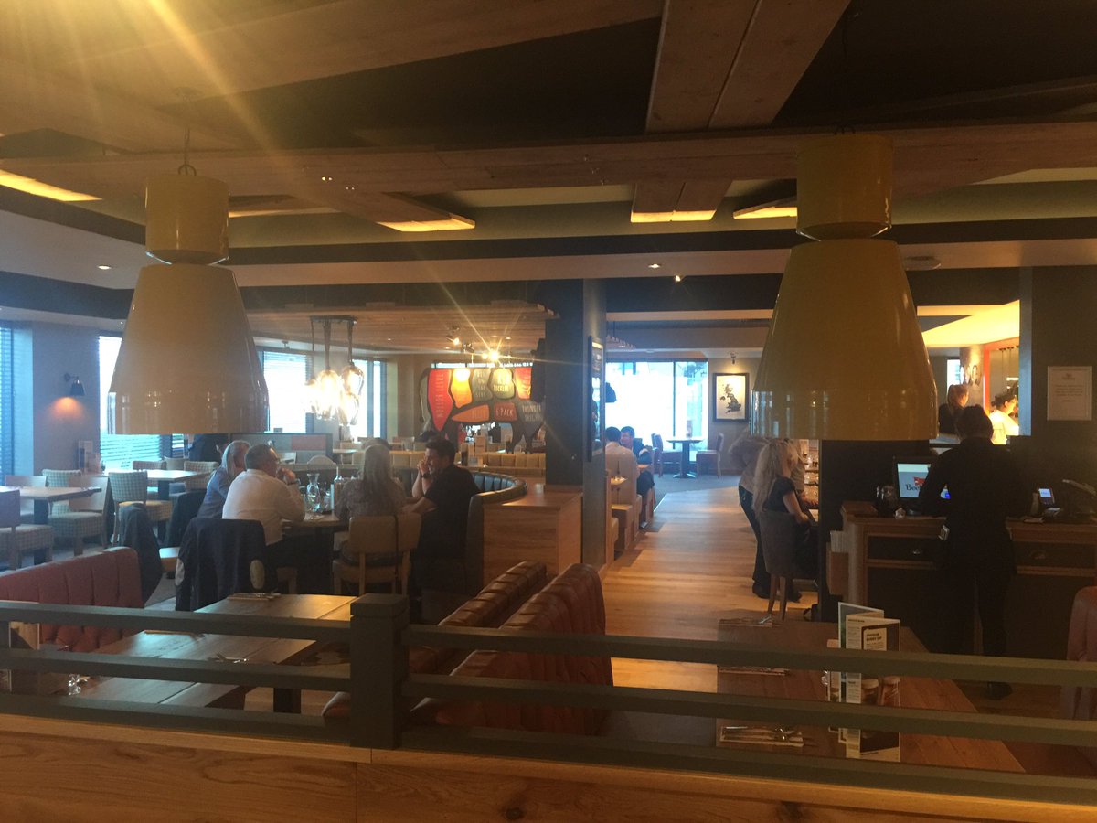 rosscameron89's tweet image. Amazing first preview night! Team were all absolutely 1st class 🙌🏻 @chrissalk @Valerie_WHR @SpencerGraydon @WeAreSUGM @tanyabackside98