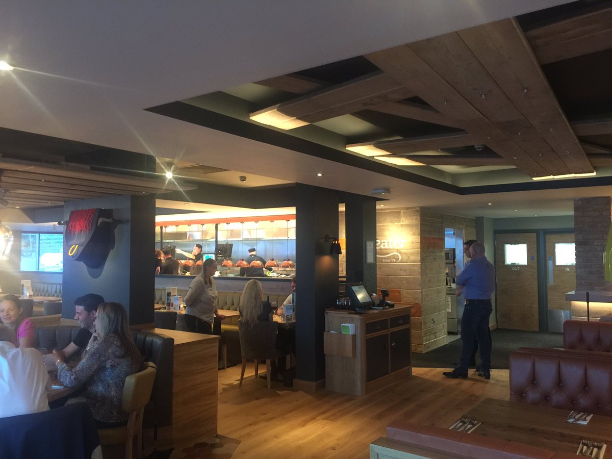 rosscameron89's tweet image. Amazing first preview night! Team were all absolutely 1st class 🙌🏻 @chrissalk @Valerie_WHR @SpencerGraydon @WeAreSUGM @tanyabackside98