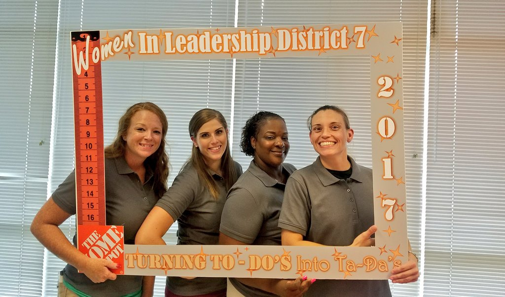 AbigailH_THD's tweet photo. So glad to have these strong women by my side! #WIL #METwomen #thd  @MetSupLindsay @cgoza32 @KimberlyMc584 @chance_lowry https://t.co/WtYgfstXpE