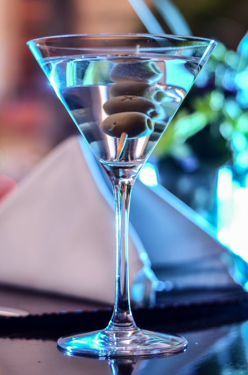 BaresDelRio's tweet photo. Dry Martini https://t.co/DMXU0fHkux