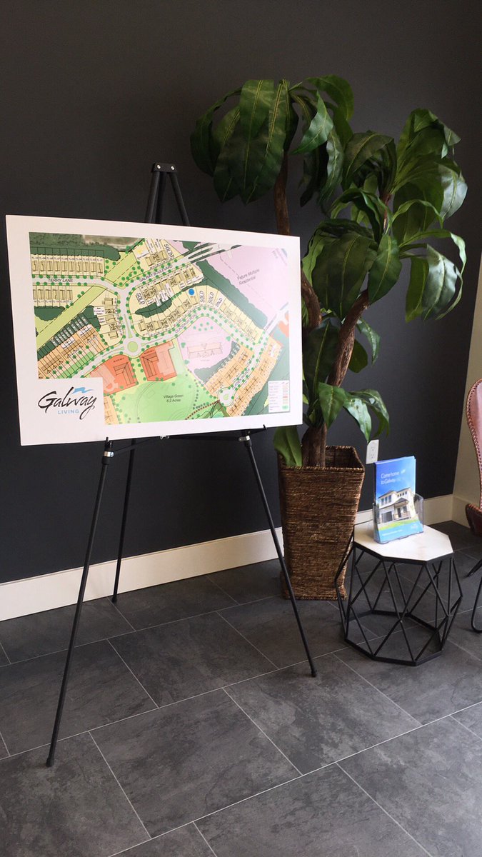 Lmandy12's tweet image. #openhouse in Galway living. Here until 8pm. Amanda Ryan REALTOR®
709-770-2144