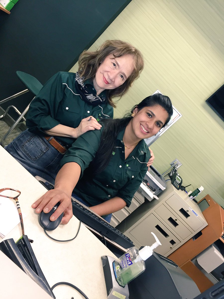 293 is on a roll! Happy customers and happy employees! #TDThanksYou