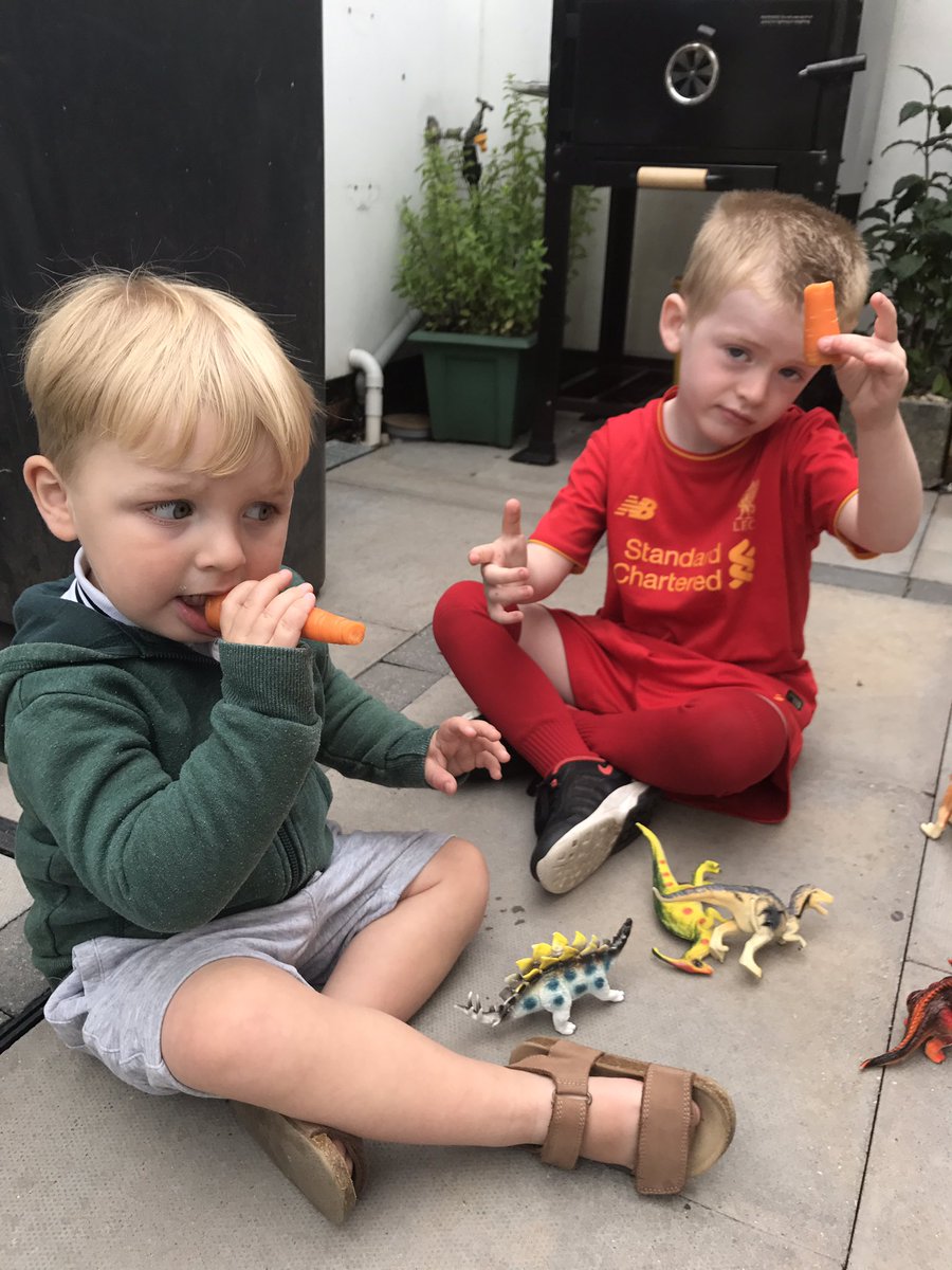 RedwoodBooking's tweet photo. Eating grandmas homegrown carrots #lovinthem. @imagovenues @TheCropClub #GrowandShow https://t.co/boL517VC1z