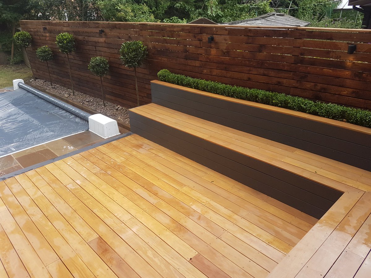Adsungroup's tweet photo. #Bespoke #timber #screen, #lighting, bay trees and box hedging to smarten up a swimming pool area in #Totteridge.
#landscaping #gardens https://t.co/6xDHXJdhHK