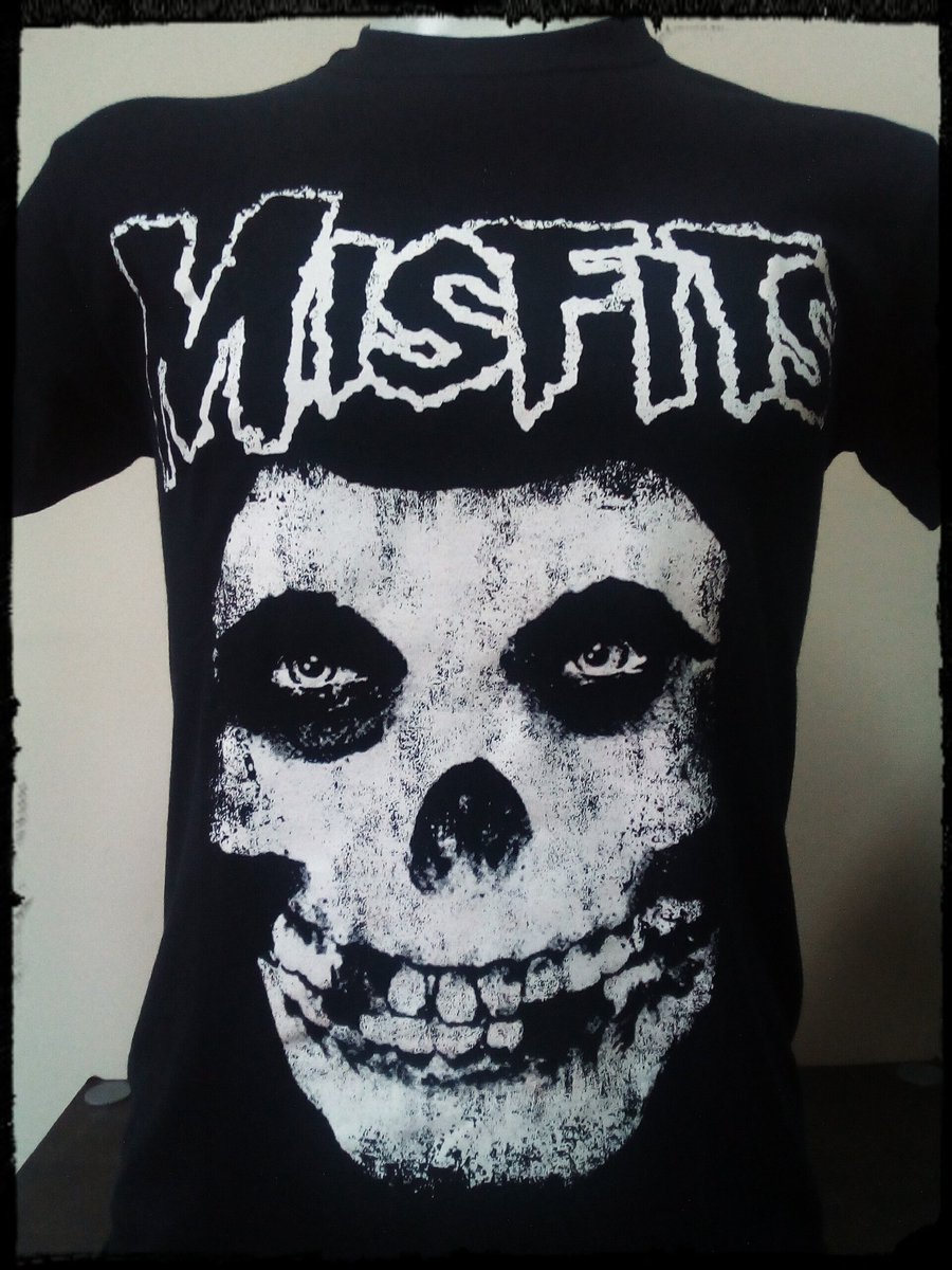 Misfits también es parte de <a href="/Sala_43/">sala cuarenta y tres</a>, ven por tu polera!