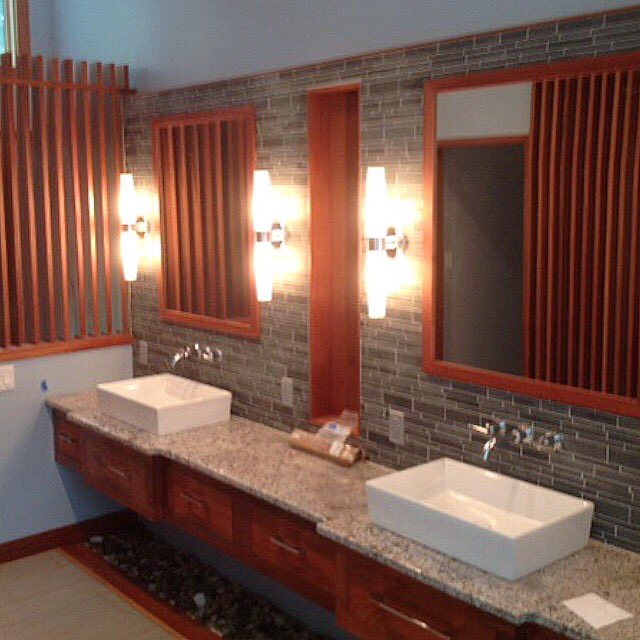 Evolve_Build's tweet image. It's this time of the week...Amazing custom mahogany wood bathroom completed in 2013🛁 #EvolveBuildTBT #TBT #EvolveBuild #throwbackthursday