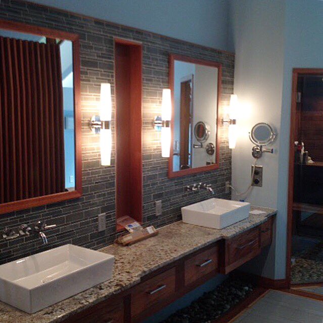 Evolve_Build's tweet image. It's this time of the week...Amazing custom mahogany wood bathroom completed in 2013🛁 #EvolveBuildTBT #TBT #EvolveBuild #throwbackthursday