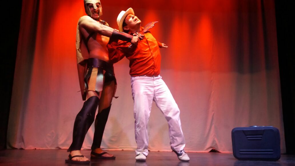 _TeatroDelAngel's tweet photo. #UnGuayacoEnHollywood La comedia emblemática del teatro nacional vuelve por las fiestas Julianas los esperamos este viernes sábado y domingo https://t.co/57tJDvCXMM