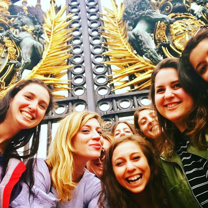 Royalty is a state of mind #buckinghampalace #innerqueen #getsouled