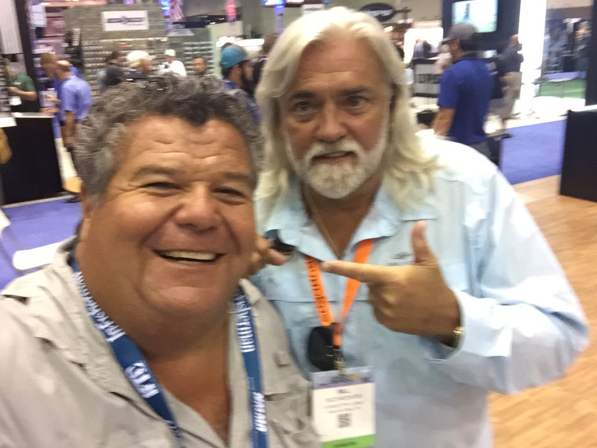 tvfishing's tweet photo. Great day at #ICAST today. Got to see a #friend today. #icast2017 #deadiestcatch #fishing #crabfishing #danhernandez https://t.co/C6wz9sMvuh