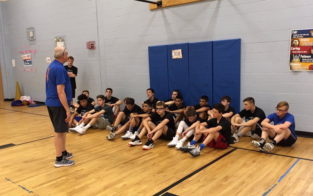 SHSHoops1's tweet image. Great having @FennisDembo87 speaking at the Blue Devil Bball Camp! Always a great message, relatable on &amp;amp; off the court. #poundtherock