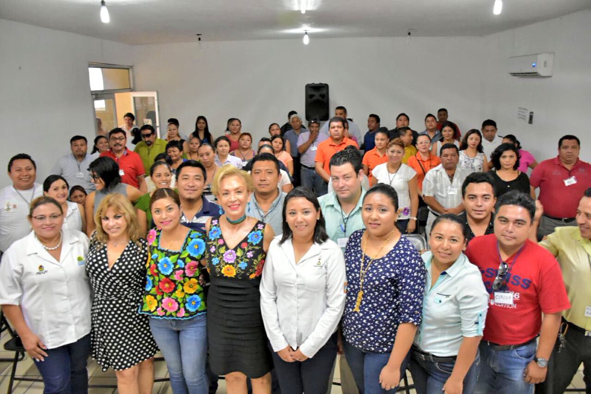 PaolyPerera's tweet photo. Firmamos convenio con @IQMujer para operar el "Centro para el Desarrollo de las Mujeres" e inauguré el taller "Sensibilización de género". https://t.co/yddziOwv1m