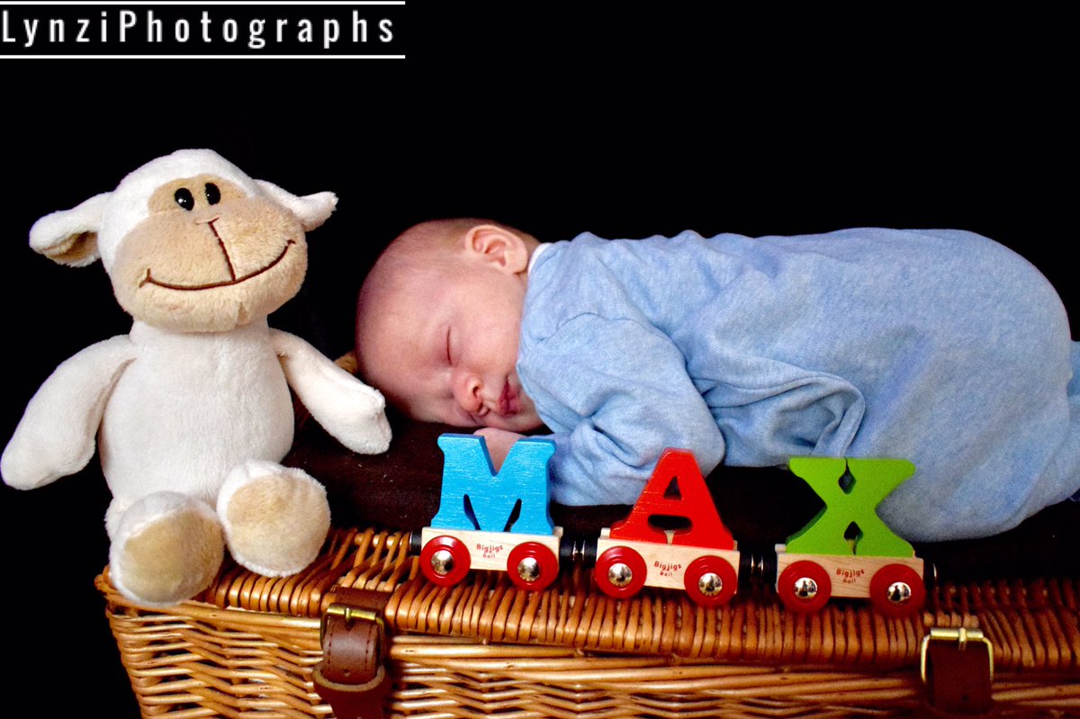 LynziPhotograph's tweet photo. My first baby shoot! #photography #BabyPhotography #nikon #babyboy #babies #DSLR #DSLRPhotography #camera #baby #children #memories #capture https://t.co/7dYDOsgeVX
