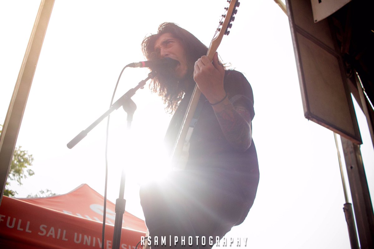 ritha7289's tweet photo. Bad Omens at @VansWarpedTour in Virginia Beach. https://t.co/mgnlahzljC