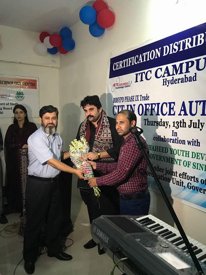 MirYasirPPP's tweet image. Distributed certificates among students of #BBSYDP Students at #ITC Hyd. Program attended as a chief guest on behalf of #MoulaBuxChandio