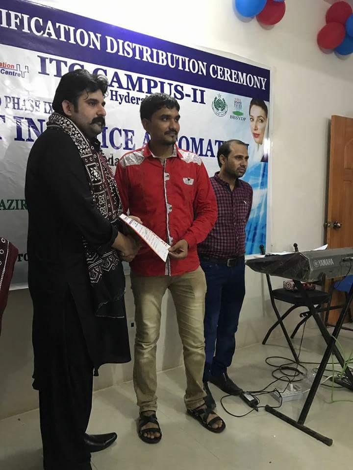 MirYasirPPP's tweet image. Distributed certificates among students of #BBSYDP Students at #ITC Hyd. Program attended as a chief guest on behalf of #MoulaBuxChandio