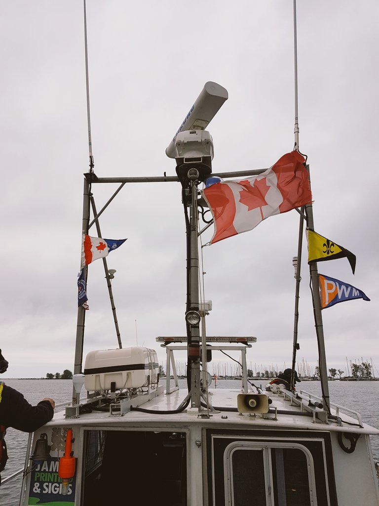 PARA_Rescue's tweet image. Crew 9 heading out, expect it to be a bit bumpy out on the lake