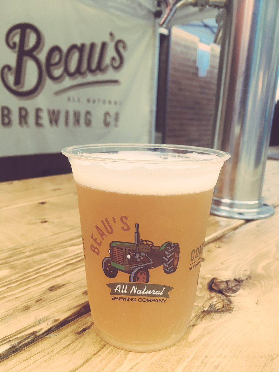 mack_knowles's tweet photo. .@beausallnatural is at #SCBF2017 with @DrinkIncEvents and our new #FullTimeIPA #SCBF2017 https://t.co/YyAaavaUgI
