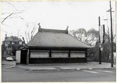 WCArchivesNY's tweet photo. That terrible feeling when you pull up and see @WaltersHotDogs is closed - Mamaroneck, NY. #tbt #WaltersHotDogs #Westchester https://t.co/vXXFQuQmgn
