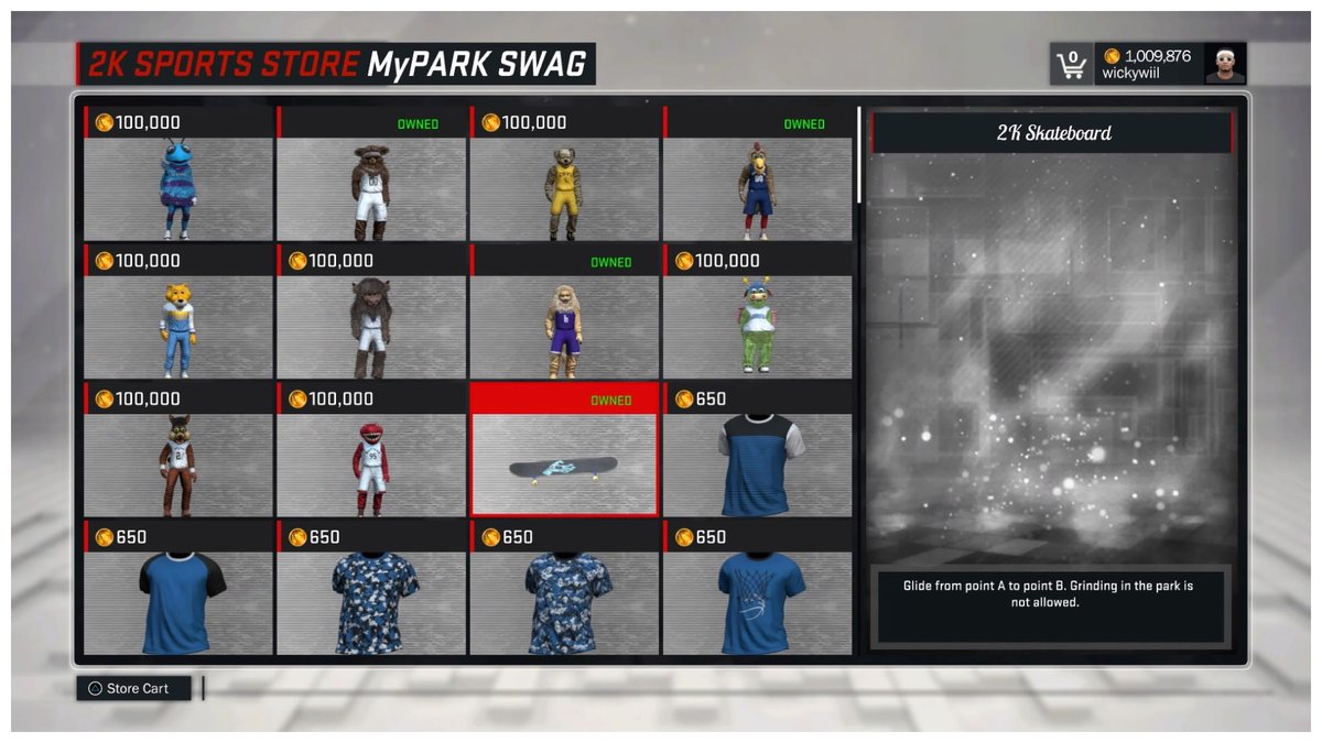 Vouched2kPlug's tweet image. make an offer, its ss5 with playmaker sharp glass all hof, 3 mascots and a skateboard