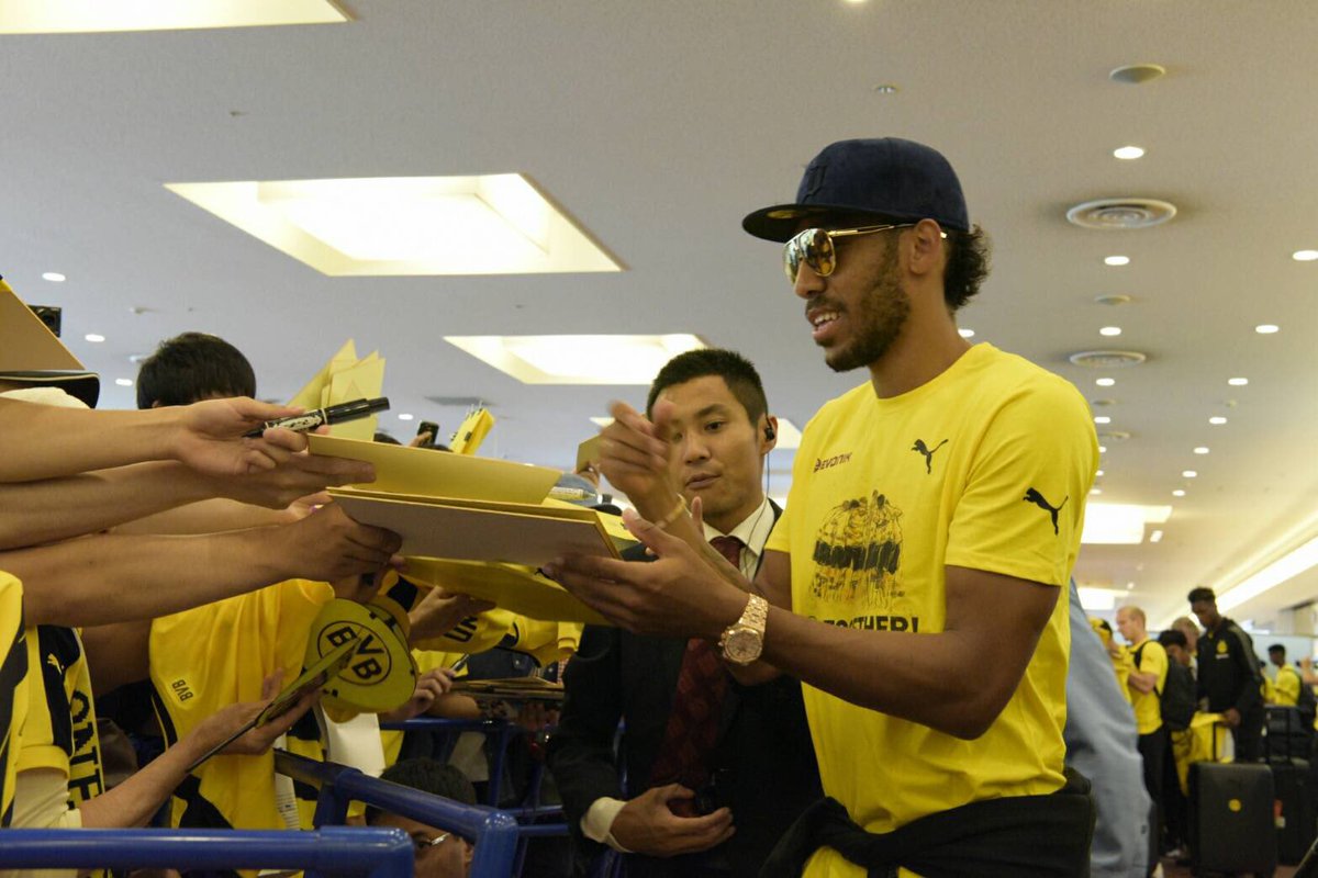 ドルトムント来日で羽田空港が大騒ぎ