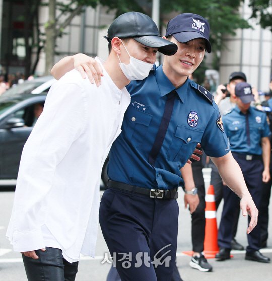worldwideelfs's tweet photo. #WelcomeBackDonghae!!!!!! https://t.co/tIZNZ7vHcr