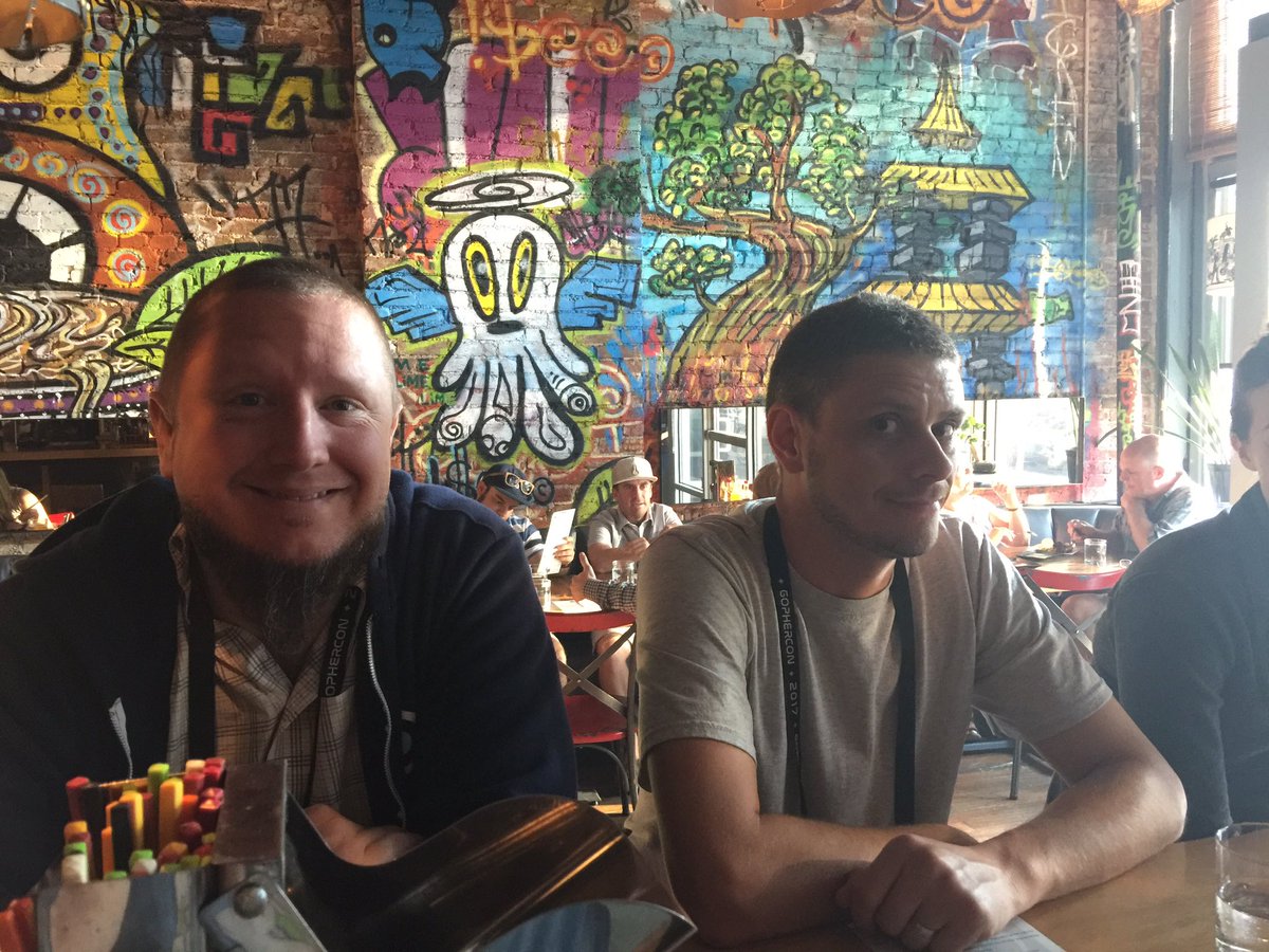 tampajohn's tweet photo. @bringhub engineering team @GopherCon 2017 https://t.co/aRGpBGnVJg