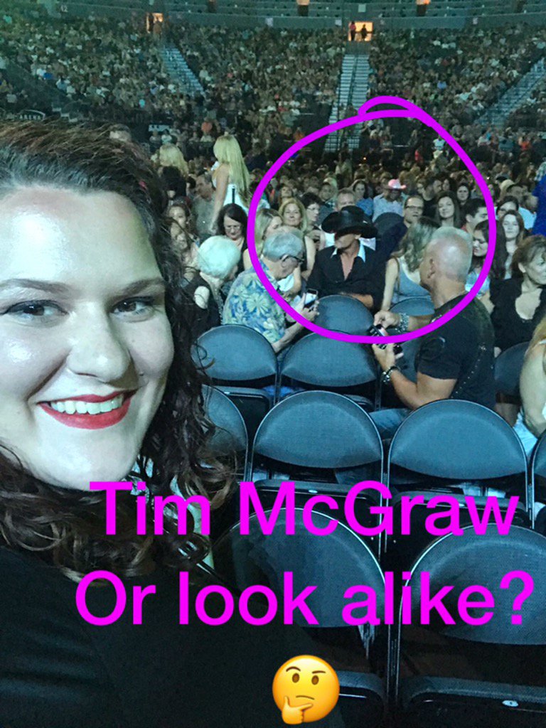 sugarwebb's tweet photo. @TheTimMcGraw is that you?? #Soul2Soul https://t.co/vSGmXwRQ6b