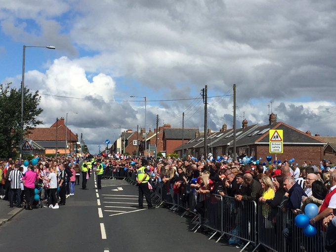 jenrelyspeaking's tweet image. This is what&apos;s happening as a result of mum Gemma saying all are welcome at #BradleyLowery&apos;s funeral. #CancerHasNoColours