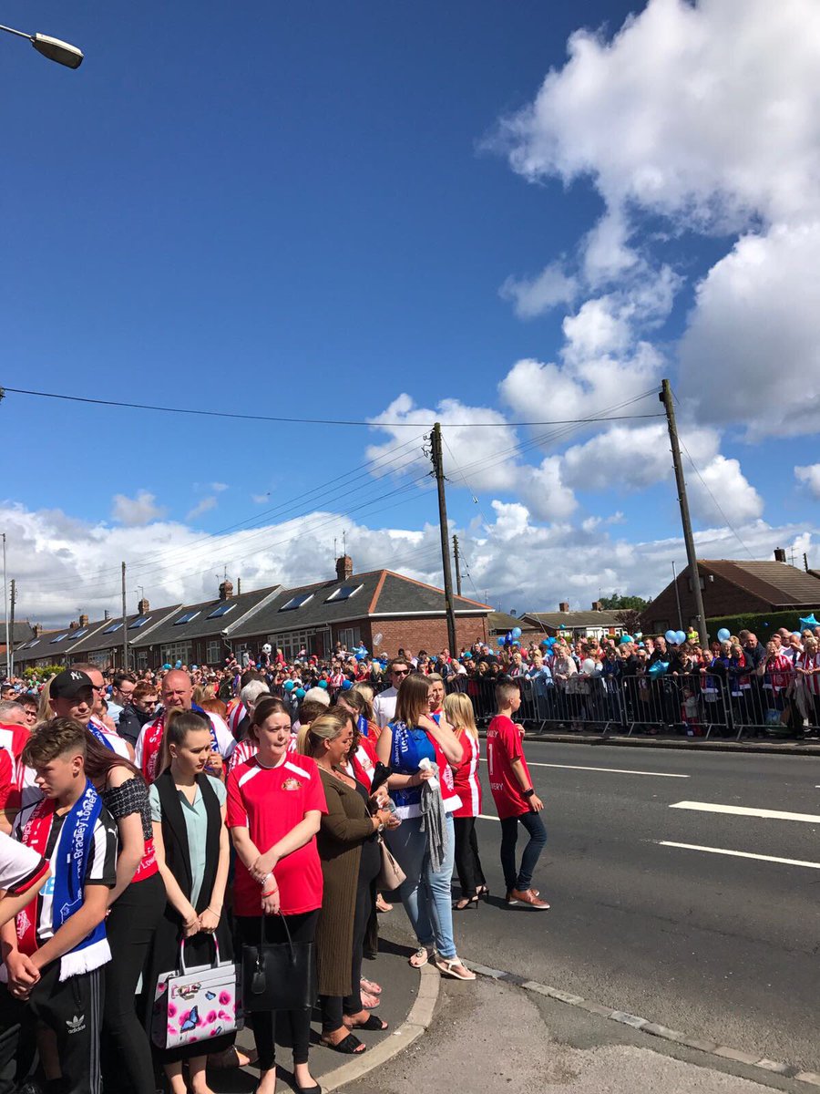 jenrelyspeaking's tweet image. This is what&apos;s happening as a result of mum Gemma saying all are welcome at #BradleyLowery&apos;s funeral. #CancerHasNoColours