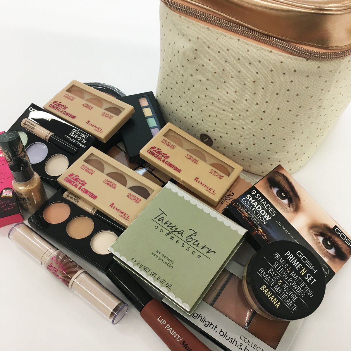 superdrug's tweet photo. RT &amp; follow 2 #WIN a goodie bag worth over £350! Ends 23:59 14/07/17, Ts&amp;Cs apply please see bio ❤️ #fridayfreebie https://t.co/JjXcscfIac