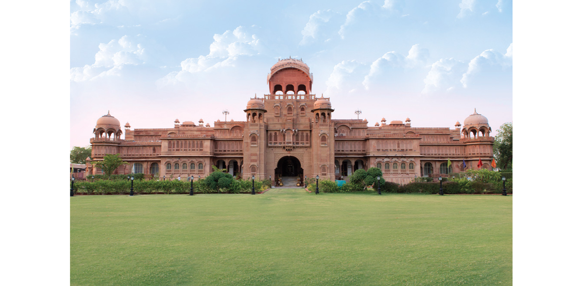 BollyLocations's tweet photo. @Baadshaho #MereRashkeQamar shooting location @LaxmiNiwasPalaceBikaner @ajaydevgn @Ileana_Official https://t.co/bVjpfD1nWR https://t.co/XeRHJddLxT