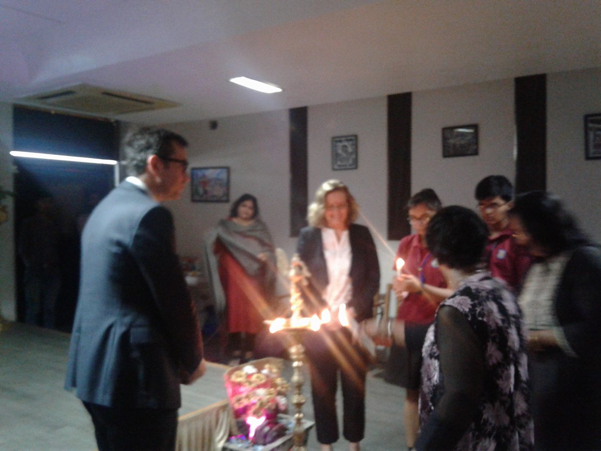kdattu's tweet photo. @alangemmell launching #Mixthecity #MixThePlay at #AnandNiketan School Ahmedabad @inBritish @SharonMemis https://t.co/jsxXhjbRTx